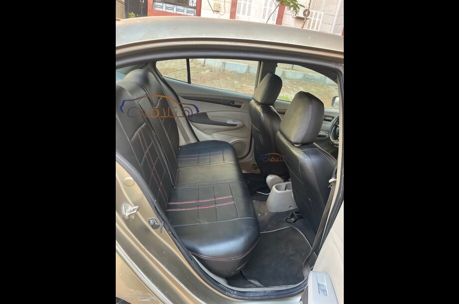 City Honda برونزي