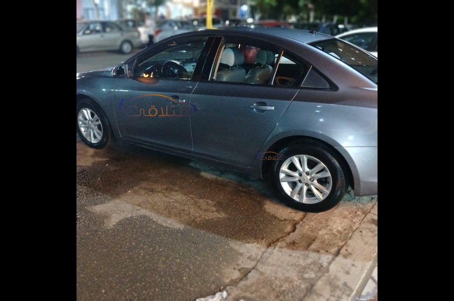 Cruze Chevrolet Silver