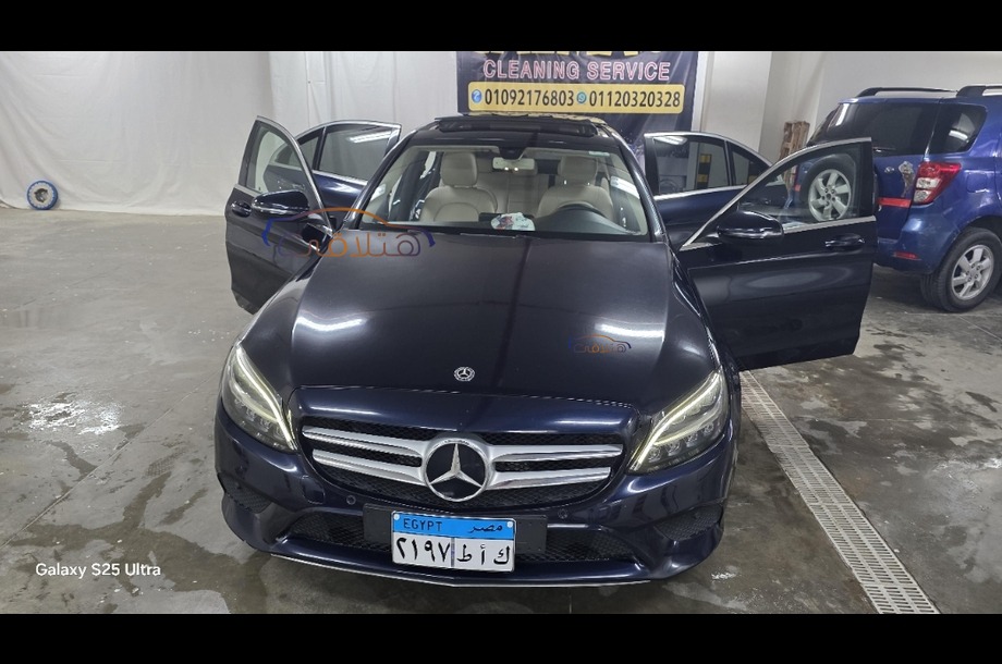 C 180 Mercedes احمر