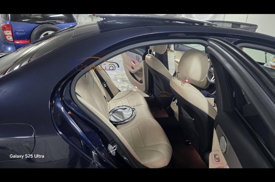 C 180 Mercedes احمر