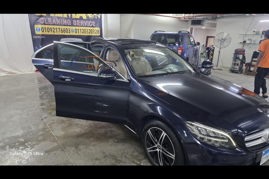 C 180 Mercedes احمر