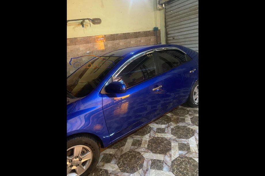 Forte Kia أزرق