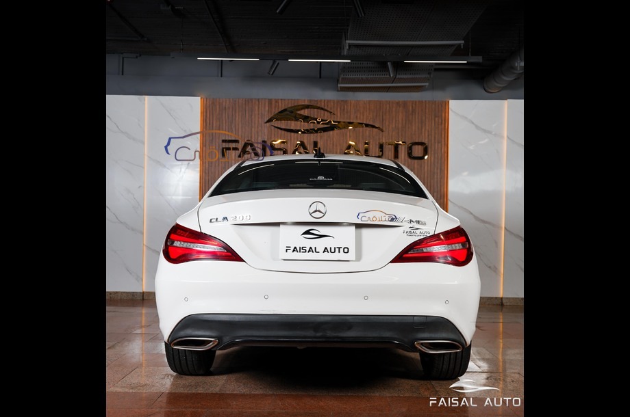 CLA 200 Mercedes White