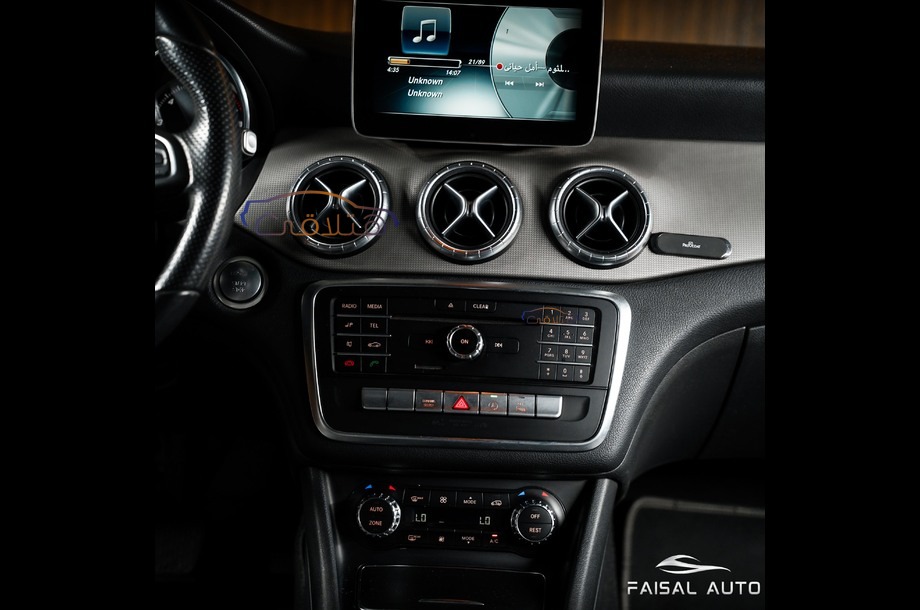 CLA 200 Mercedes White