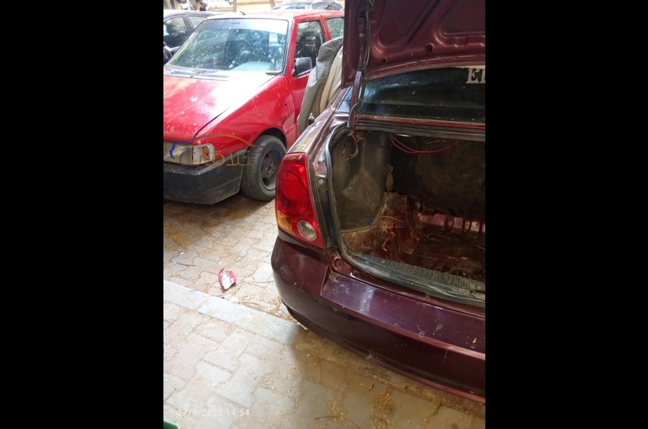 Verna Hyundai احمر