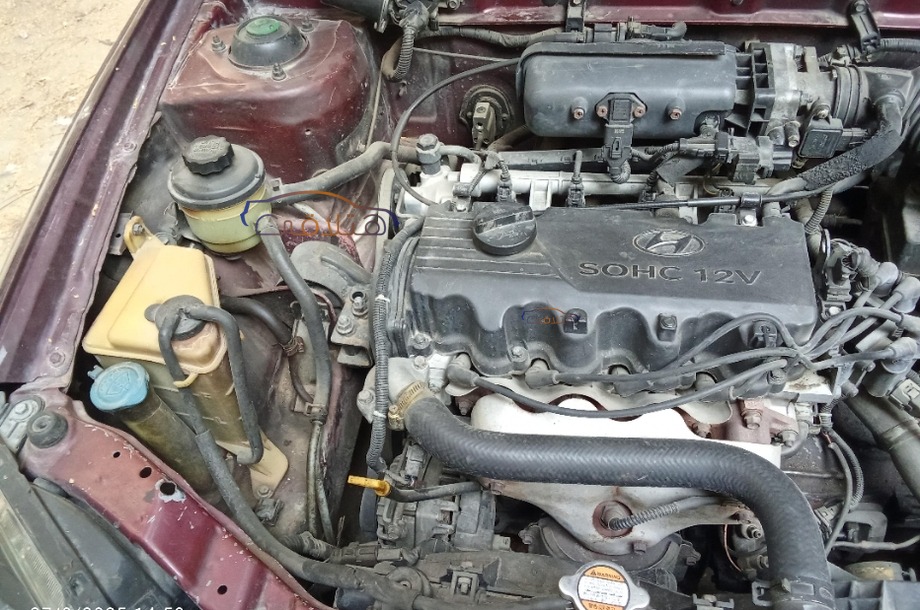 Verna Hyundai احمر