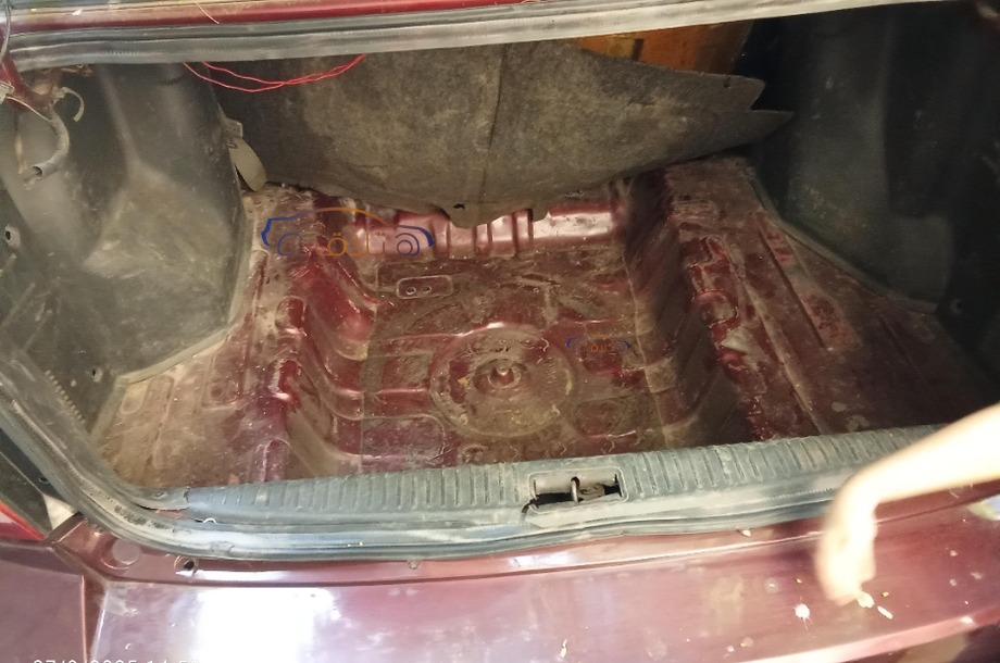 Verna Hyundai احمر