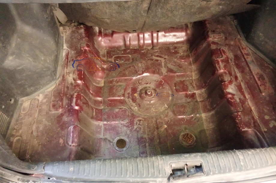 Verna Hyundai احمر