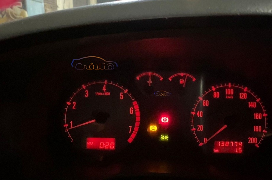 Octavia A4 Skoda احمر