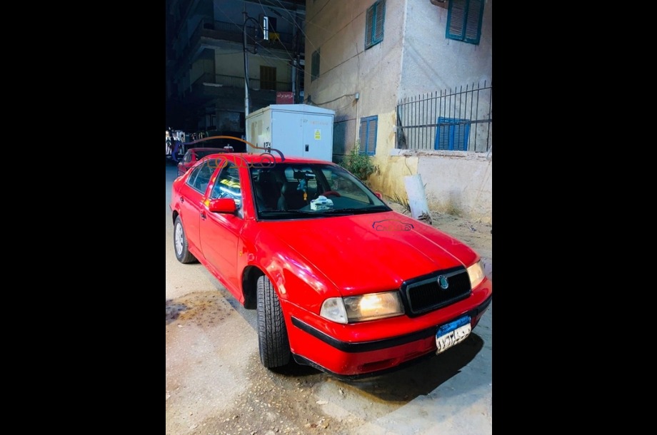 Octavia A4 Skoda احمر