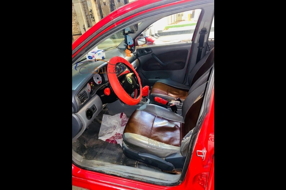 Octavia A4 Skoda احمر