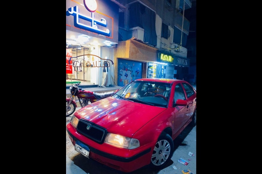 Octavia A4 Skoda احمر