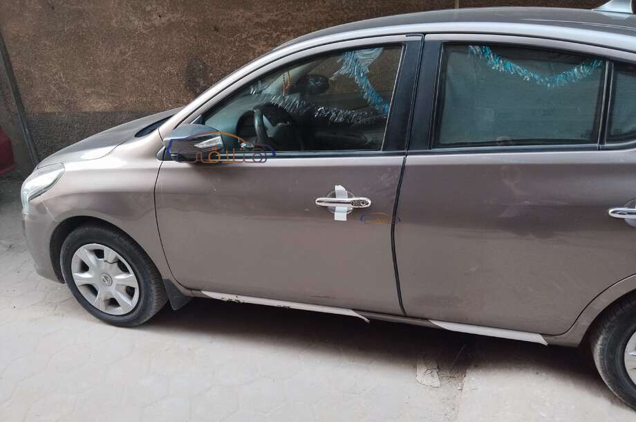 Sunny Nissan برونزي