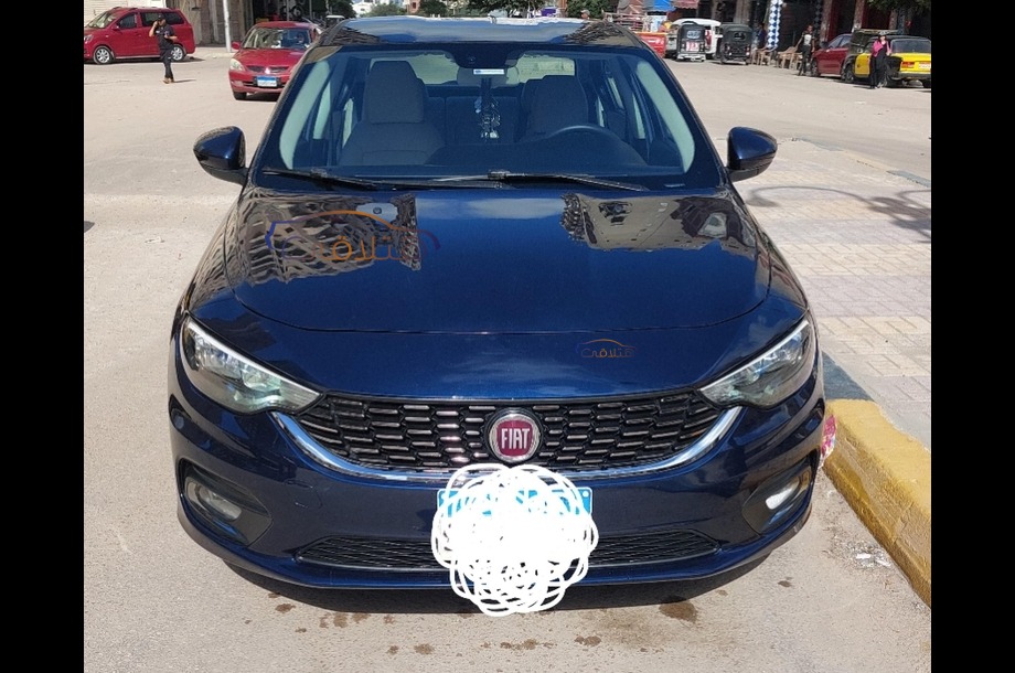 Tipo Fiat الأزرق الداكن