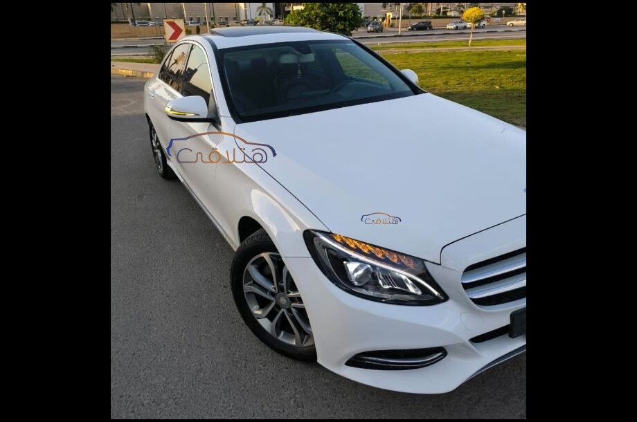 C 180 Mercedes أبيض