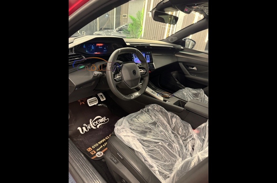 408 Peugeot احمر غامق