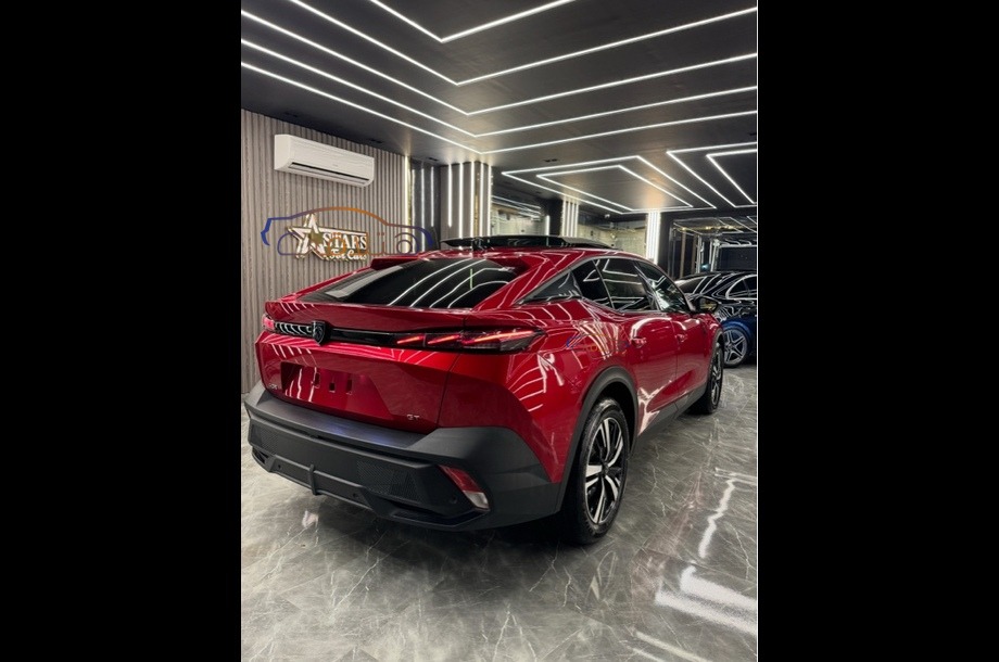 408 Peugeot احمر غامق