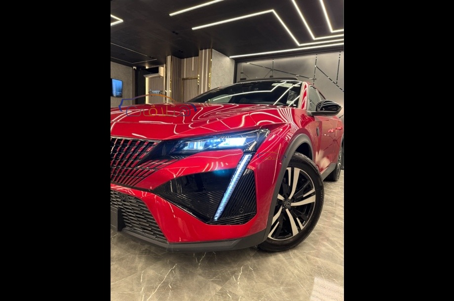 408 Peugeot احمر غامق