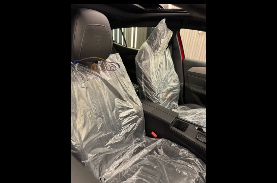 408 Peugeot احمر غامق