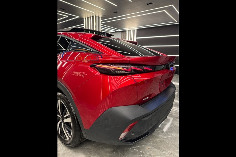 408 Peugeot احمر غامق