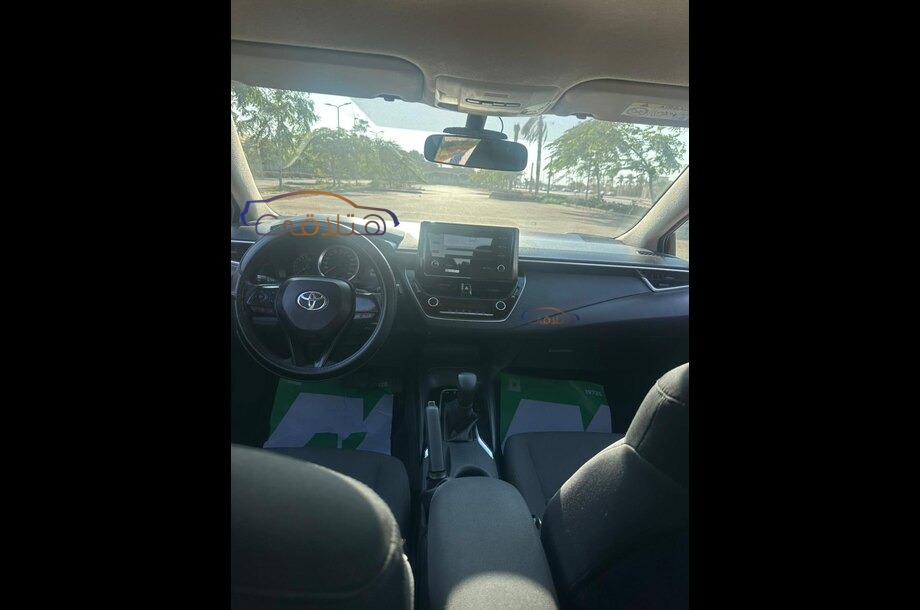 Corolla Toyota أسود