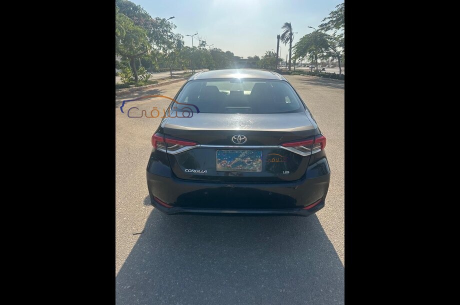 Corolla Toyota أسود