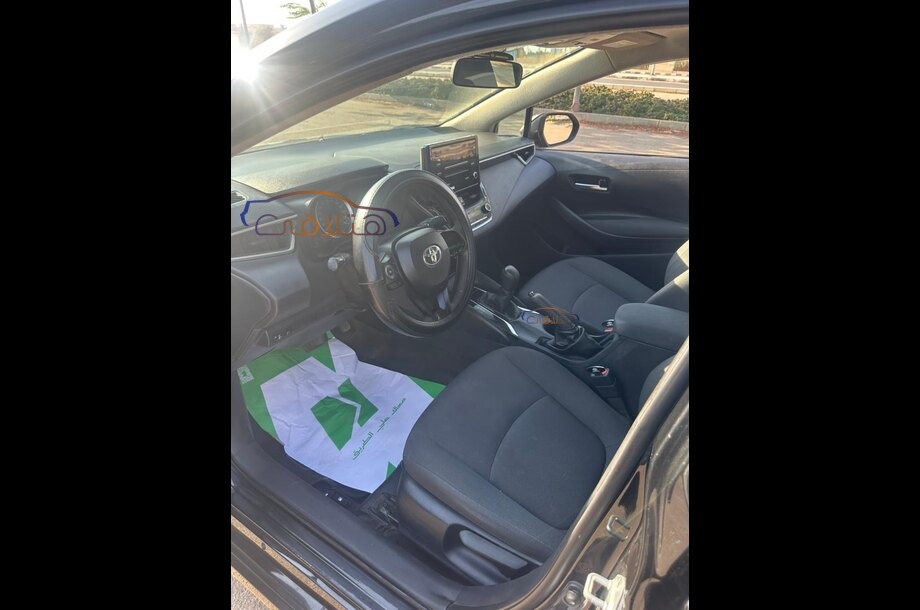 Corolla Toyota أسود