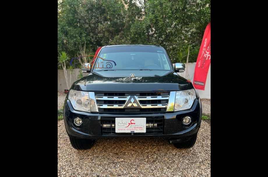 Pajero Mitsubishi Black