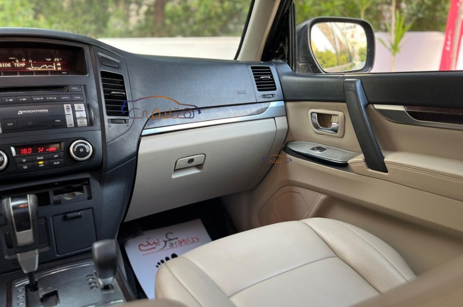 Pajero Mitsubishi Black