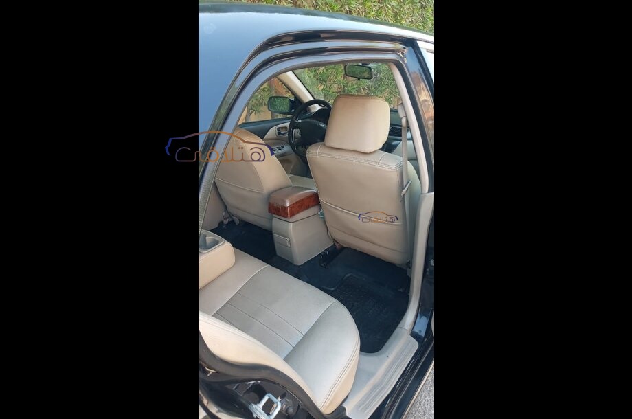 Lancer Puma Mitsubishi أسود