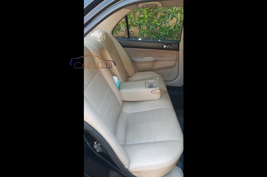 Lancer Puma Mitsubishi أسود