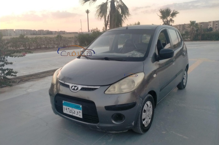 I10 Hyundai فضي