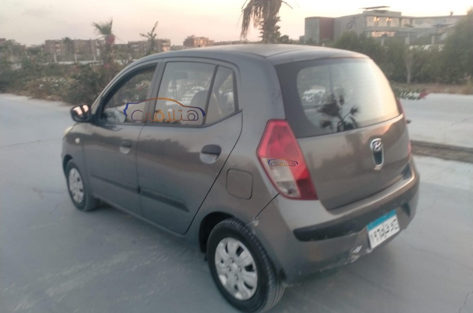 I10 Hyundai فضي