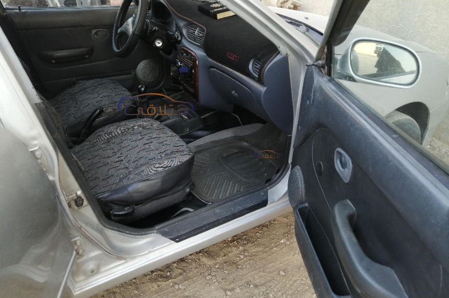 Accent Hyundai فضي