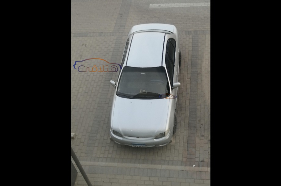 Accent Hyundai فضي