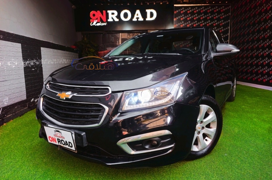 Cruze Chevrolet أسود