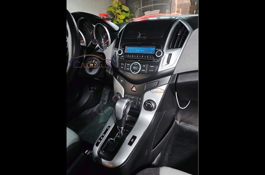 Cruze Chevrolet أسود