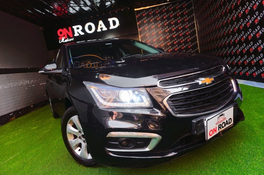 Cruze Chevrolet أسود