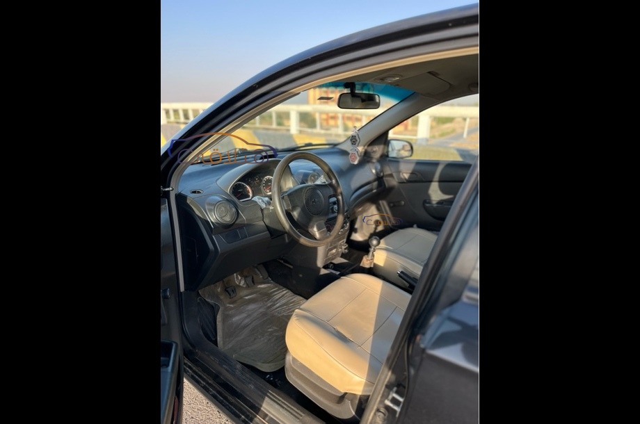 Aveo Chevrolet أسود