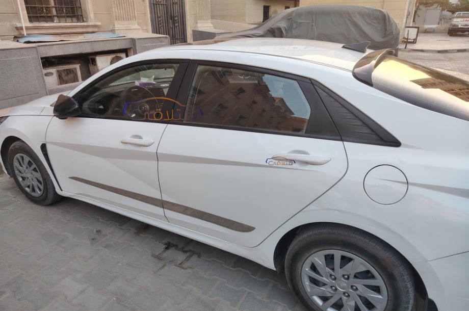 Elantra CN7 Hyundai أبيض