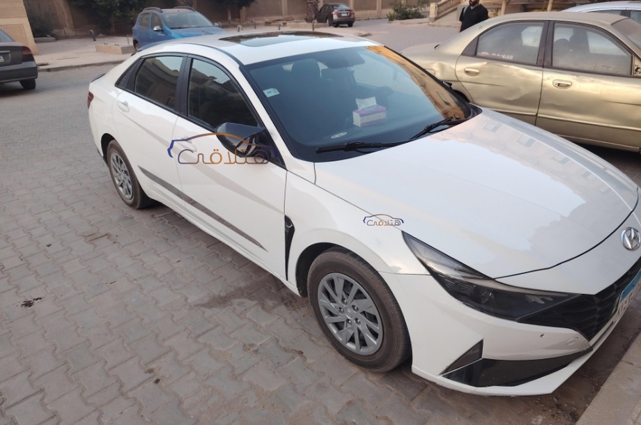 Elantra CN7 Hyundai أبيض