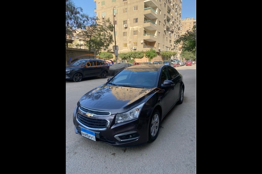 Cruze Chevrolet بني