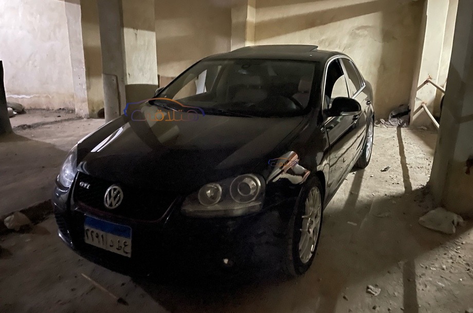 Jetta Volkswagen أسود