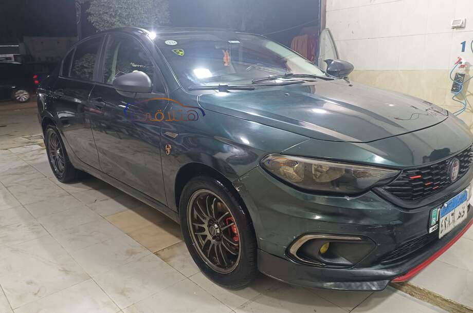 Tipo Fiat أخضر