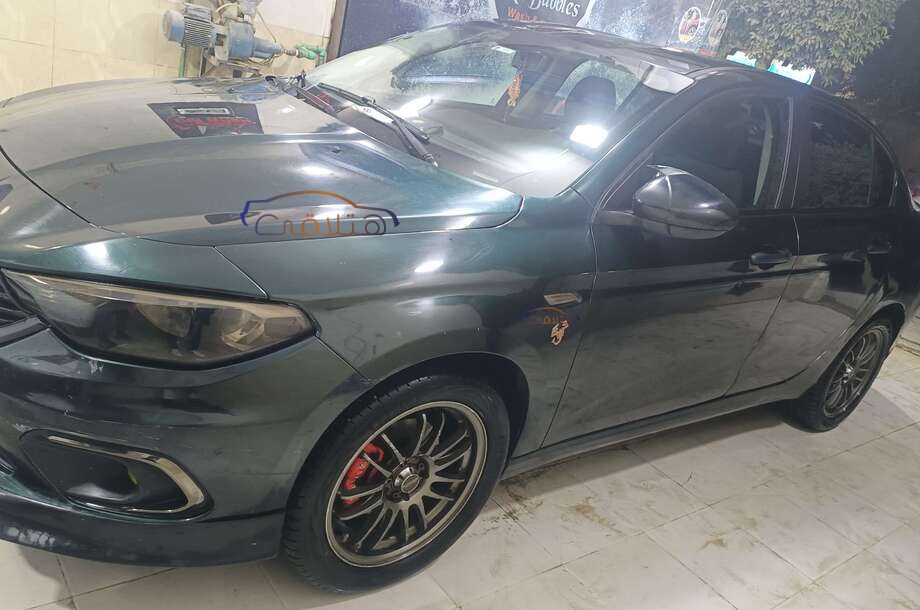 Tipo Fiat أخضر