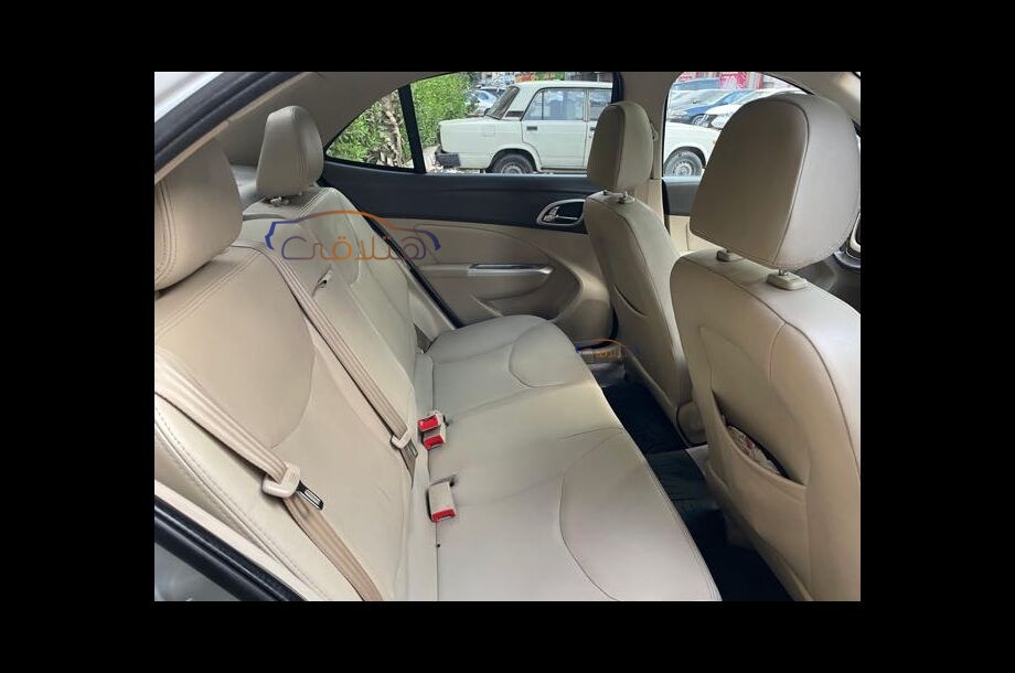 Optra Chevrolet فضي