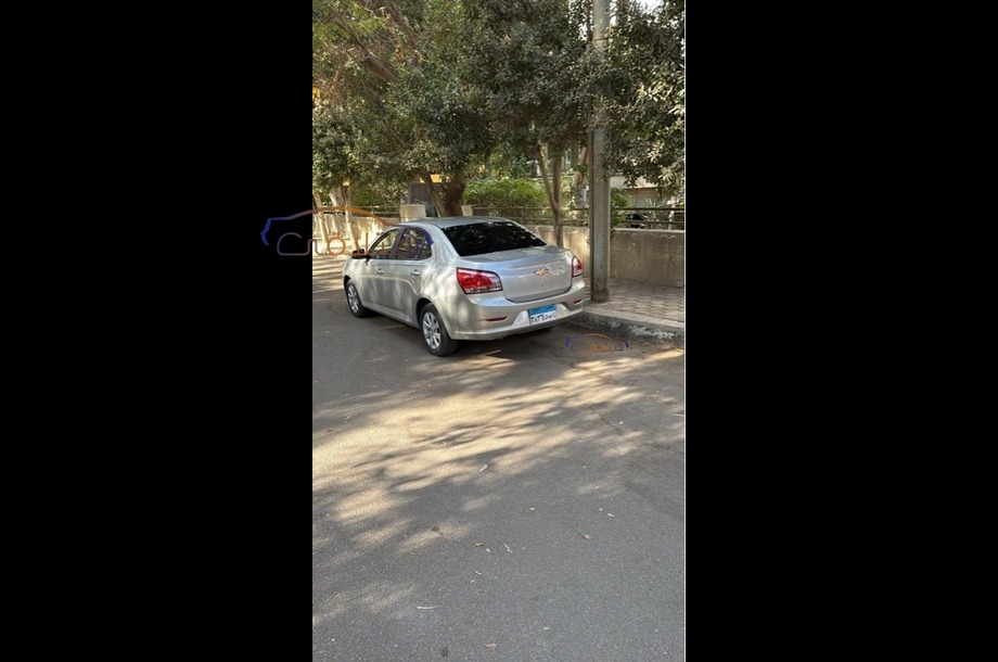 Optra Chevrolet فضي