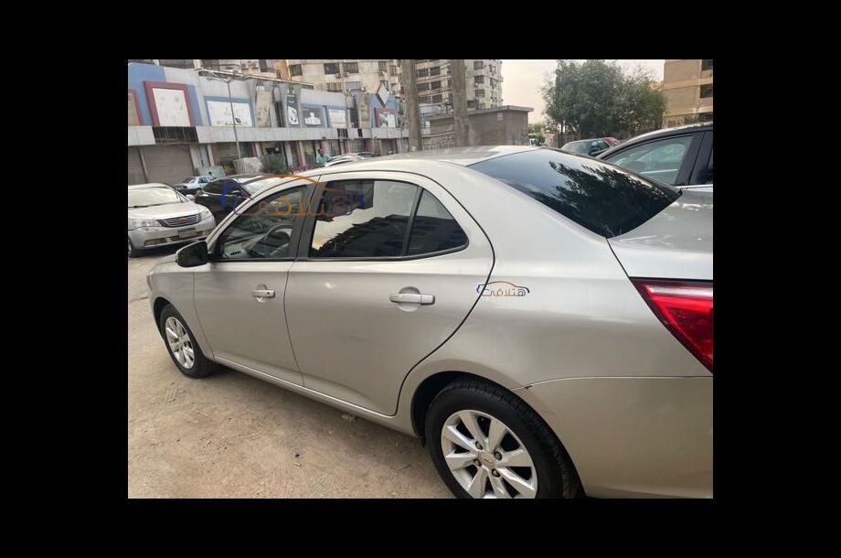 Optra Chevrolet فضي