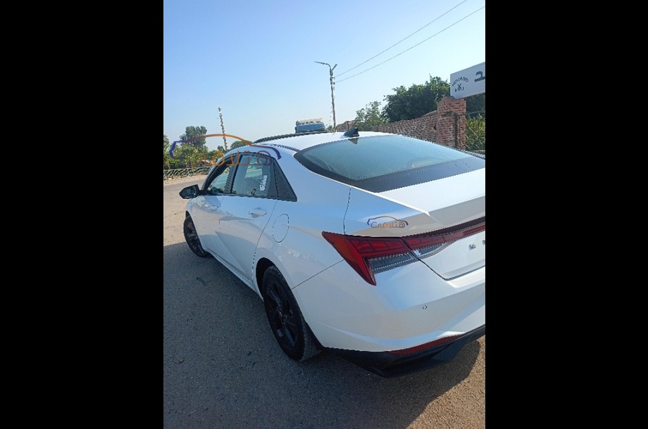 Elantra CN7 Hyundai أبيض