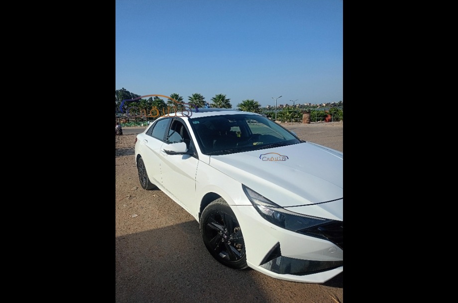 Elantra CN7 Hyundai أبيض